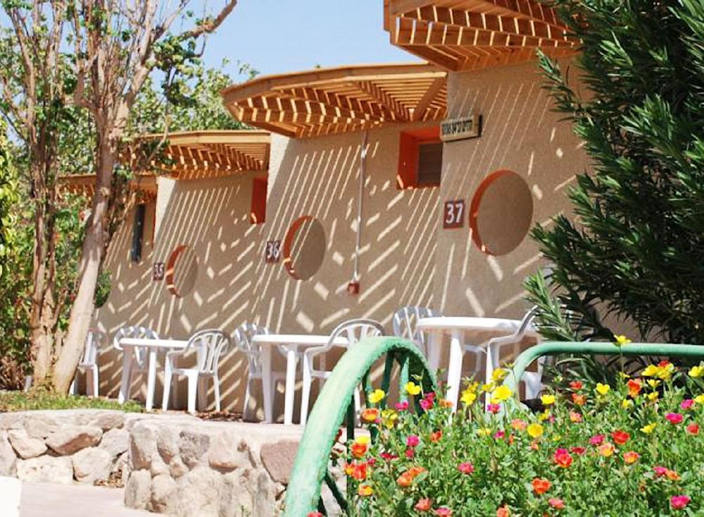 Eilot Kibbutz Country Lodging Hotel Eilat Exterior photo